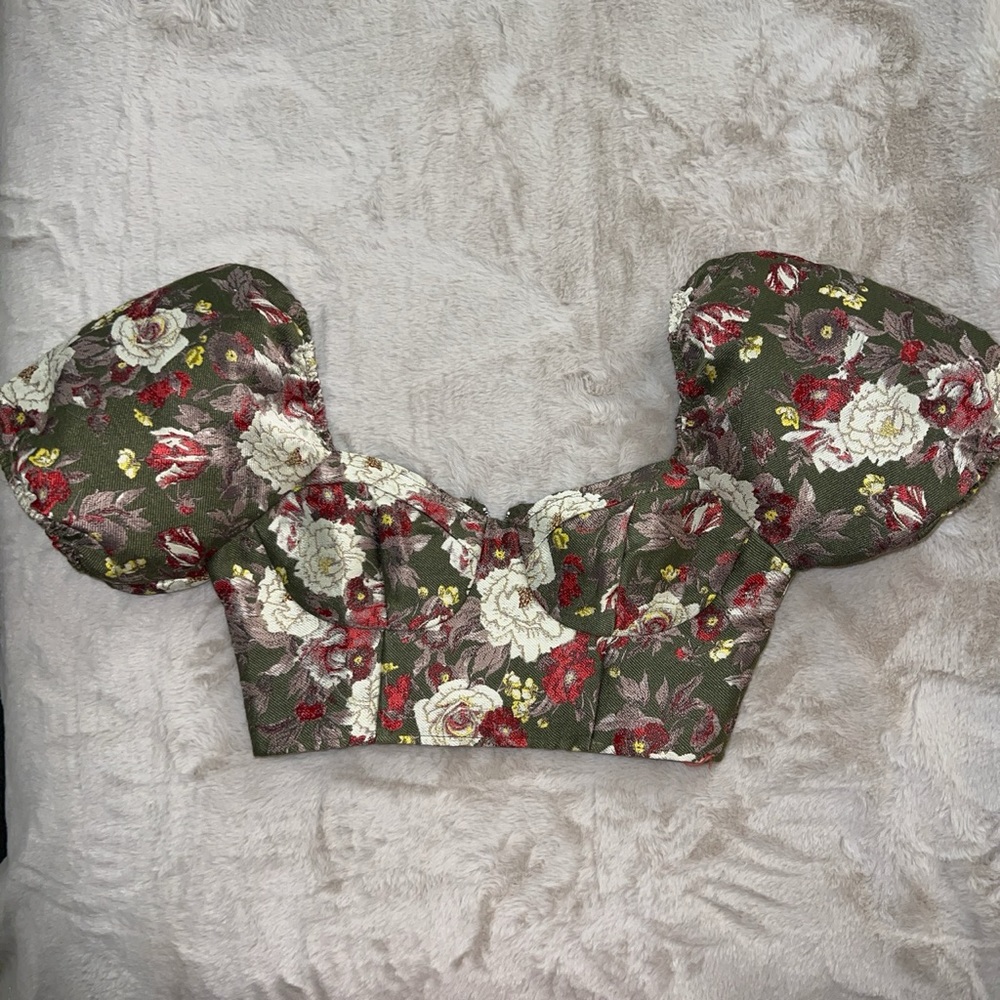Cute floral crop